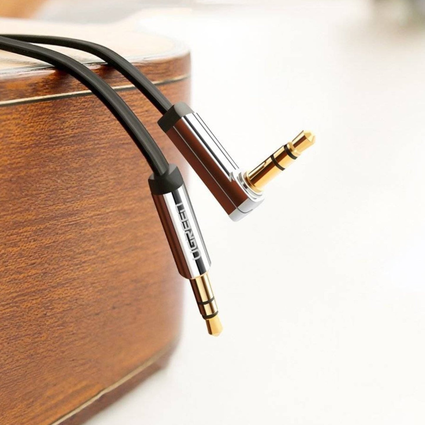 UGreen AV119 Right-angled 3.5mm Flat Aux Cable 1.5m - Black/Silver